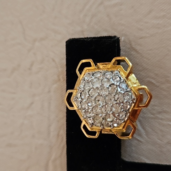 CRYSTALINE Vintage Signed Star Rhinestone on Gold-Tone Clip-on Earrings - Picture 2 of 5